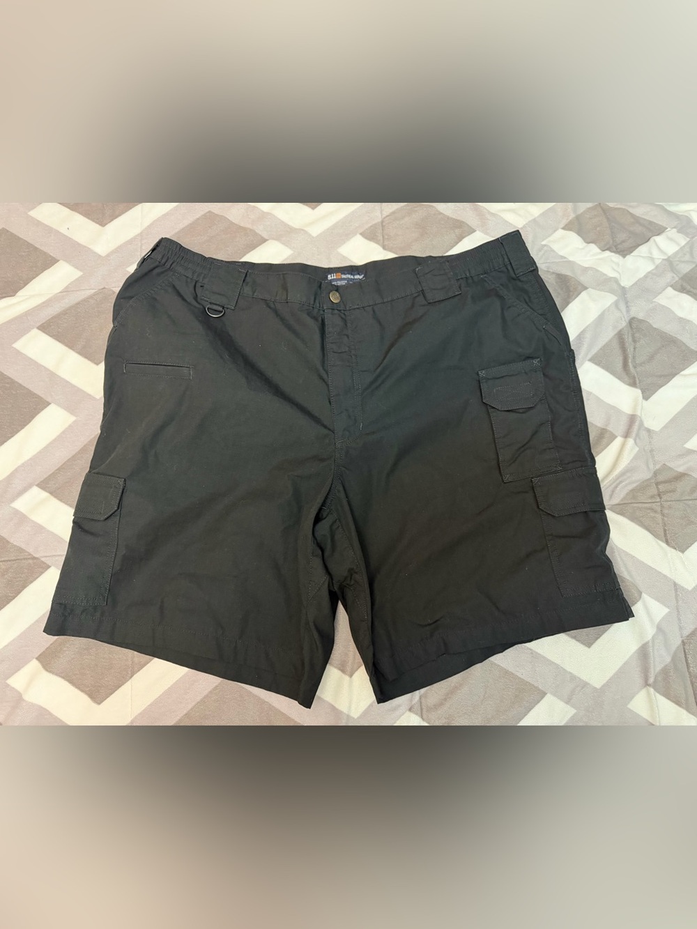 5.11 Tactical Mens Shorts SIZE 44